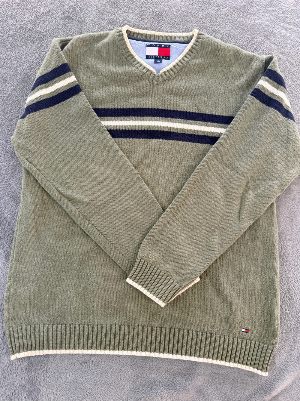 Vintage Tommy Hilfiger Sweater Mens Medium Olive Green Striped V Neck Knit Y2K